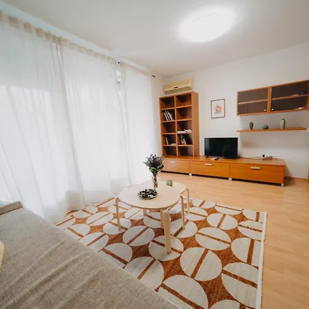 Orangehomes One Bedroom Art