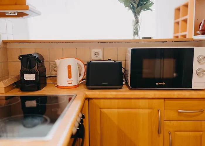 Апартаменты Orangehomes One Bedroom Art