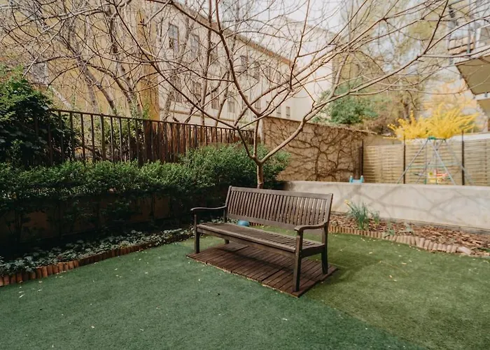 Апартаменты Orangehomes One Bedroom Art *