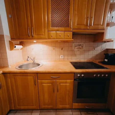 Orangehomes One Bedroom Art * Budapesta
